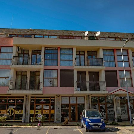 Menada Crystal Park Apartments Pantai Sunny Luaran gambar